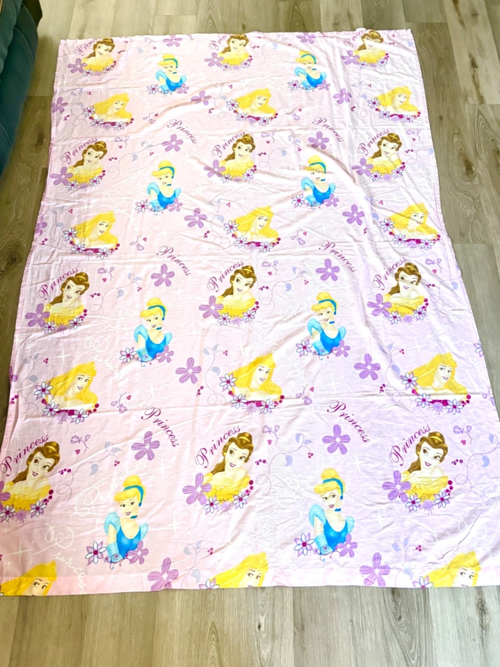 VINTAGE Disney Princess Bell Cinderella Aurora Pink Flat Sheet Twin Pink 1990's